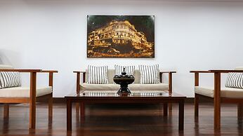 Amanjaya Pancam Suites Hotel