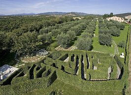 Sovana Hotel & Resort