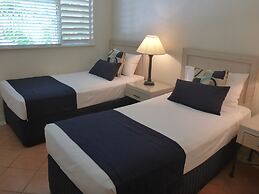 Palm Cove Tropic Apartments