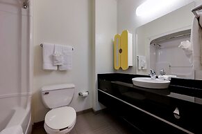 Studio 6 Mississauga, ON - Toronto