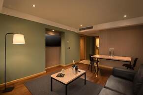Boulevard Suites Hotel