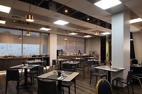 Boulevard Suites Hotel