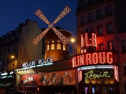 Le 12 Hotel