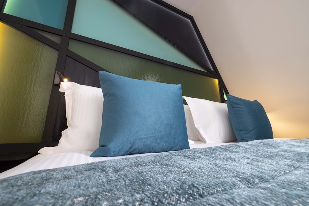 Le 12 Hotel