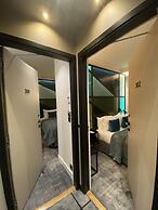 Le 12 Hotel