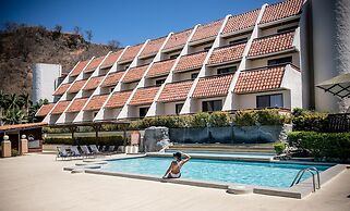 Villas Sol Beach Resort