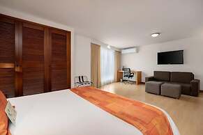Leblón Suites Hotel Milla de Oro