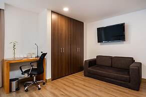 Leblón Suites Hotel Milla de Oro