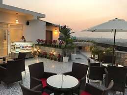 Hotel Shanti Palace