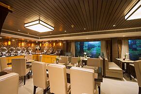 Hotel Shanti Palace