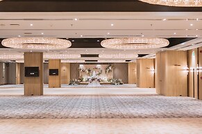 Grand Richmond Stylish Convention Hotel