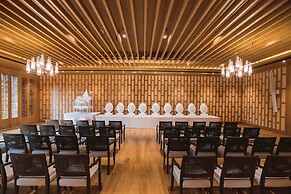 Grand Richmond Stylish Convention Hotel