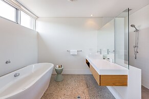 Smiths Beach Resort