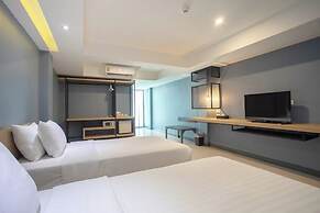 Nora Lakeview Hotel