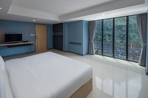 Nora Lakeview Hotel