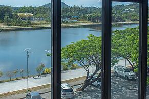 Nora Lakeview Hotel