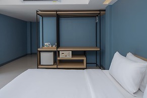 Nora Lakeview Hotel