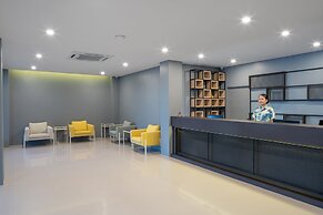 Nora Lakeview Hotel