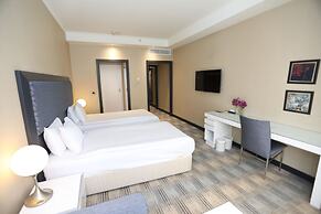 ADM Grand Hotel