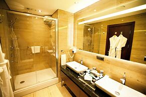 ADM Grand Hotel