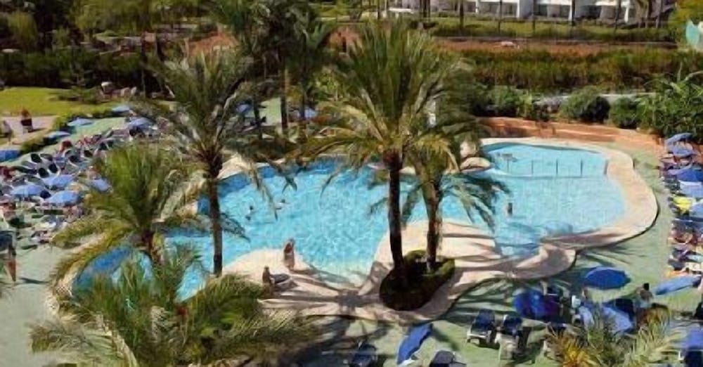 FERGUS Club Font de Sa Cala Beach