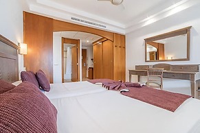 FERGUS Club Font de Sa Cala Beach