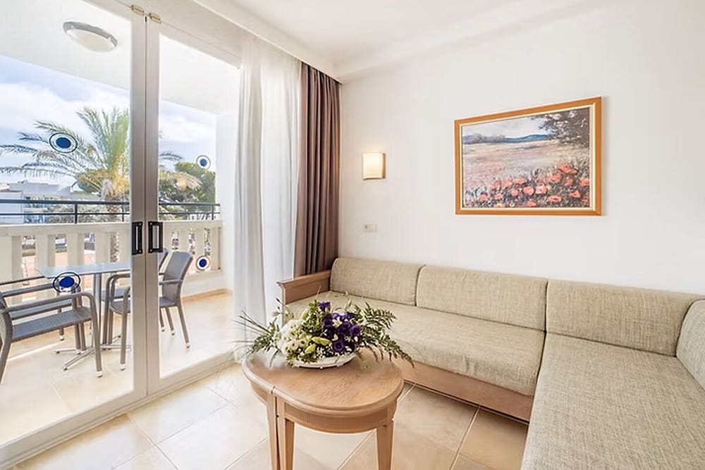 FERGUS Club Font de Sa Cala Beach