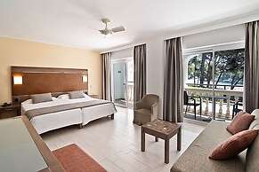 FERGUS Club Font de Sa Cala Beach