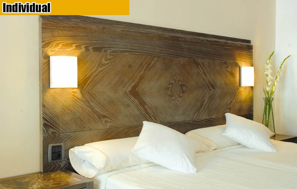FERGUS Club Font de Sa Cala Beach