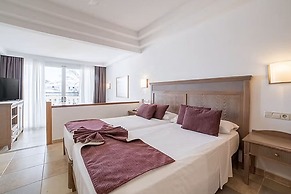 FERGUS Club Font de Sa Cala Beach