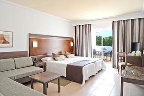 FERGUS Club Font de Sa Cala Beach