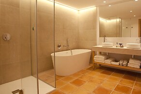 Mon Port Hotel & Spa