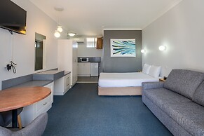 Port Aloha Motel