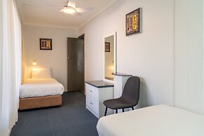 Port Aloha Motel