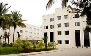 Featherlite Evoma Hotel