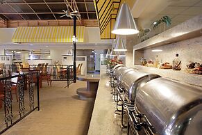 Featherlite Evoma Hotel