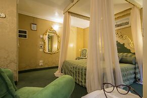 Hotel Becher