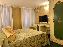 Hotel Becher