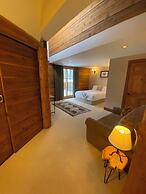 Winston Lodge