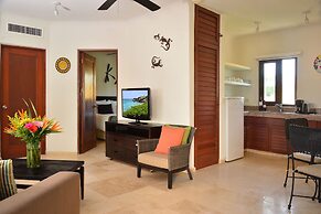 Playa Palms Beach Hotel