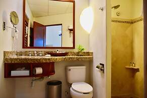 Playa Palms Beach Hotel