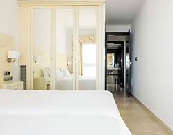 Senator Águilas Hotel