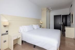 Senator Águilas Hotel