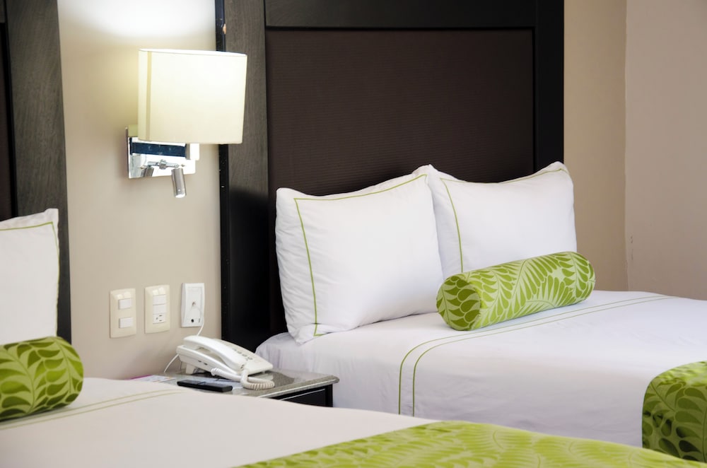 Plaza Camelinas Hotel