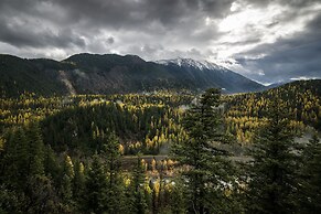 Glacier Basecamp Lodge