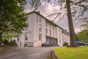 The Royal Victoria Hotel