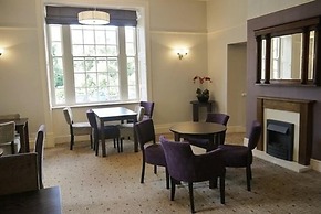The Royal Victoria Hotel