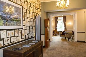 The Royal Victoria Hotel