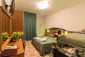 Roy Hotel
