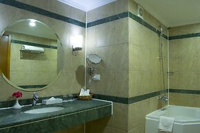 Parrotel Aquapark Resort
